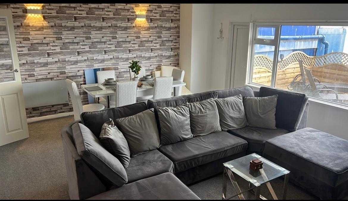 Sea View Lavish Apartment Sky Tv Whirlpool Bath Huge Balcony Newly Refurbished Bridlington Eksteriør bilde