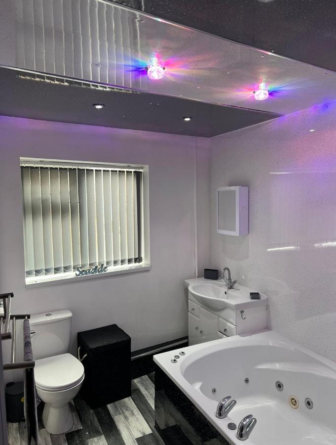 Sea View Lavish Apartment Sky Tv Whirlpool Bath Huge Balcony Newly Refurbished Bridlington Eksteriør bilde