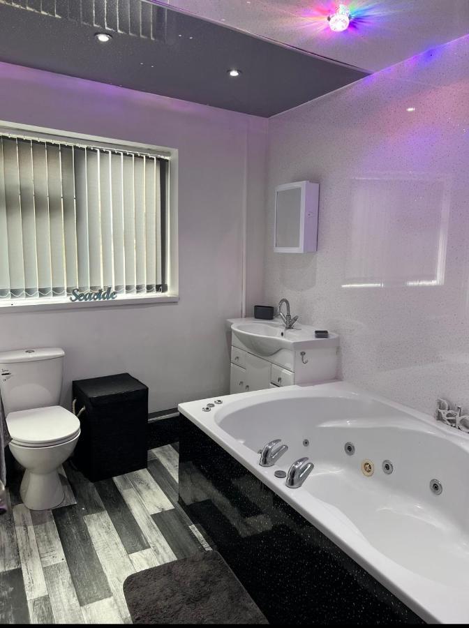 Sea View Lavish Apartment Sky Tv Whirlpool Bath Huge Balcony Newly Refurbished Bridlington Eksteriør bilde