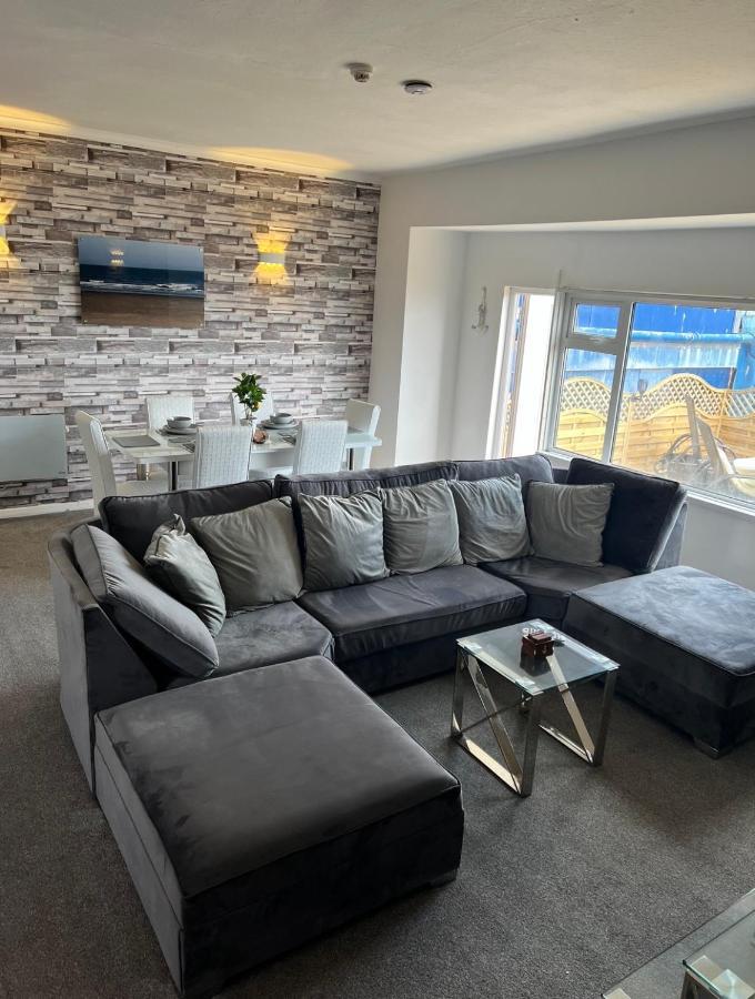 Sea View Lavish Apartment Sky Tv Whirlpool Bath Huge Balcony Newly Refurbished Bridlington Eksteriør bilde